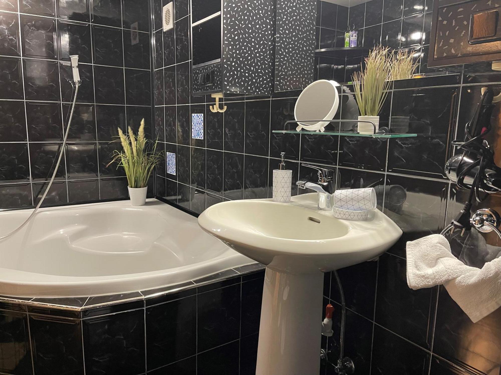 Apartamenty Pod Uwalonym Debem Jezow Sudecki Exterior photo