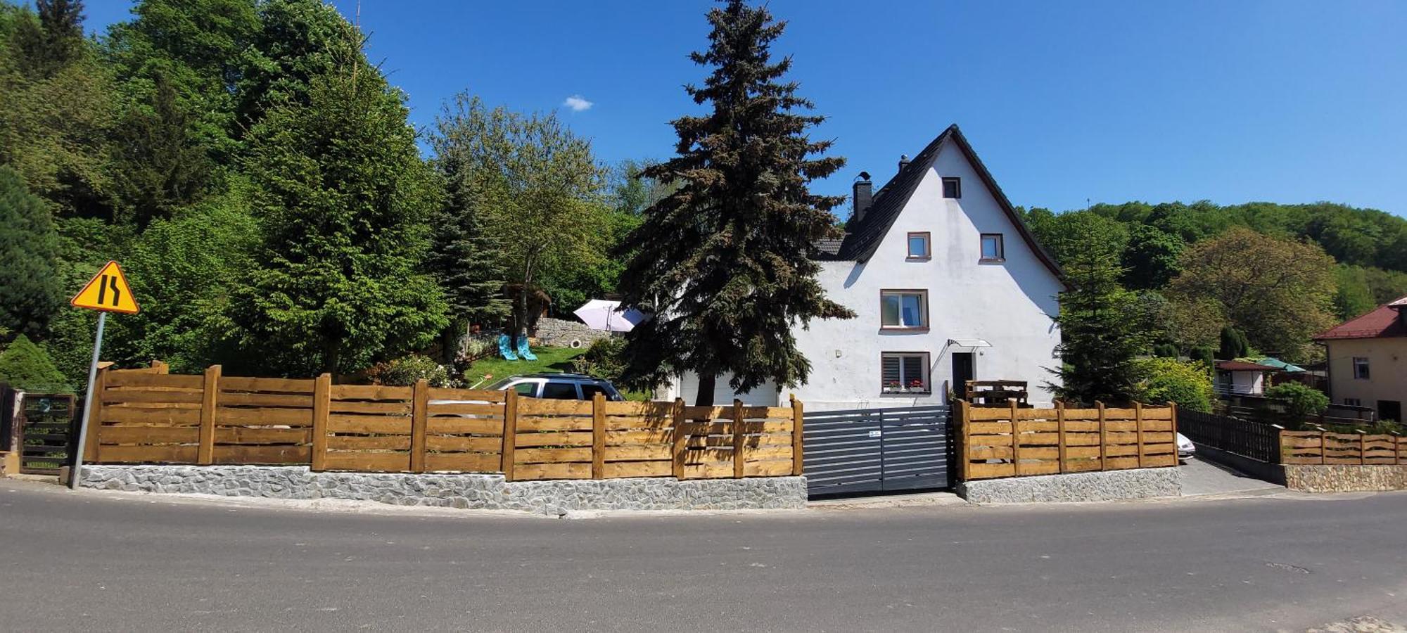 Apartamenty Pod Uwalonym Debem Jezow Sudecki Exterior photo